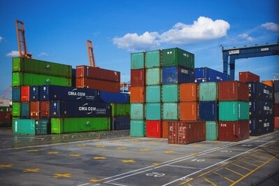 ERP vs SCM - shipping containers